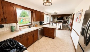1102 Heritage Ln, Angola, IN 46703