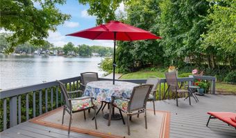 3673 ACE Dr, Akron, OH 44319