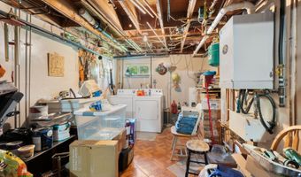 135 Liberty St 135, Clinton, CT 06413
