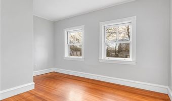 9 Linden Ave, East Providence, RI 02916