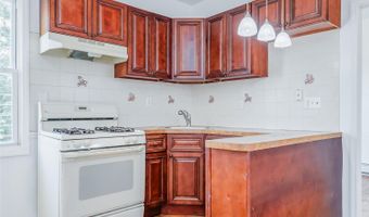 147 AVENUE E, Bayonne, NJ 07002