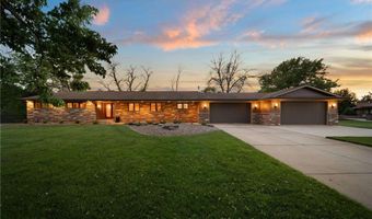 706 23rd St SW, Austin, MN 55912