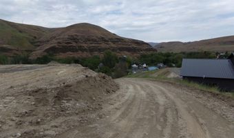 249 Snyder Ln, Asotin, WA 99402