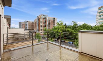 6924 ROCKLEDGE Dr, Bethesda, MD 20817