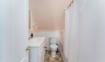 183 Wood St 3, Bristol, RI 02809
