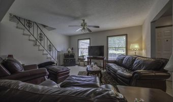 1625 Jay Ct, Aurora, MO 65605