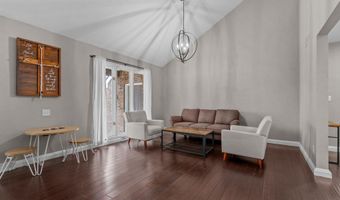 11 HILLTOP Ct, Appleton, WI 54914