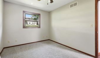 2205 Trenton Rd, Asbury, IA 52002
