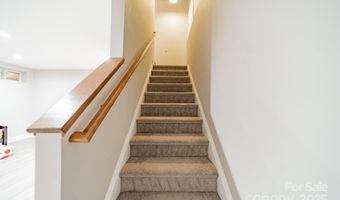 2823 Whiting Ave, Charlotte, NC 28205