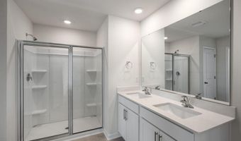 962 Misty Creek Dr, Aberdeen, NC 28315