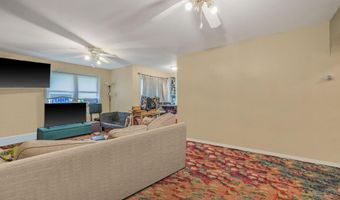 700 Broadway 47, Amityville, NY 11701