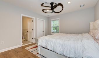 20 Duchess Ave, North Middletown, NJ 07748