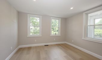32 Raymond Rd, Auburn, NH 03032