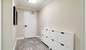 375 EMERSON Plz 611, Altamonte Springs, FL 32701