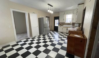 212 N WATER St, Algoma, WI 54201