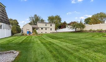 124 Longview Dr, Cranston, RI 02920