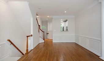 9 FRANKLIN St, Alexandria, VA 22314
