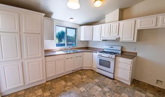 5521 Mary Gold Ln, Anderson, CA 96007