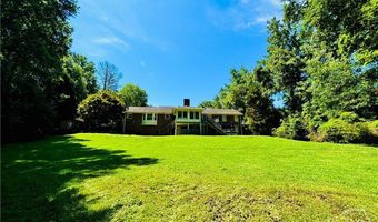 110 Saxon Woods Dr, Athens, GA 30607