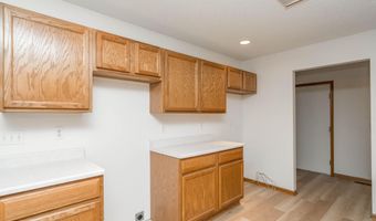809 NE 5th St, Ankeny, IA 50021