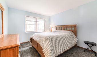1205 N Scarlet Dr, Addison, IL 60101