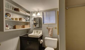 702 N 2nd St, Alpine, TX 79830