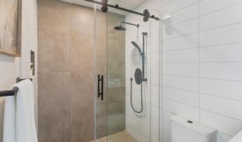 733 8TH St SE 302, Washington, DC 20003