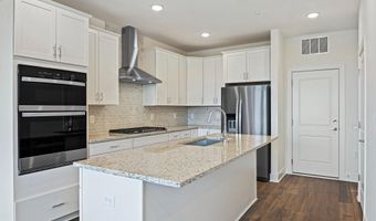 19872 YELLOW DAISY Ter, Ashburn, VA 20147