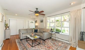 18 Hillcrest Ter, Bayonne, NJ 07035