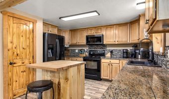 580 Hollow Ln, Bigfork, MT 59911