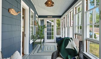 309 Foreside Rd, Falmouth, ME 04105