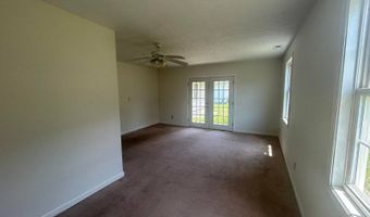 1524 Green Valley Dr, Ashland, KY 41102