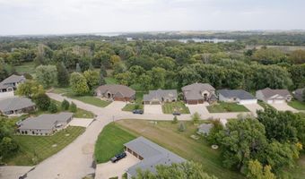 932 Emerald Pines Dr, Arnolds Park, IA 51331