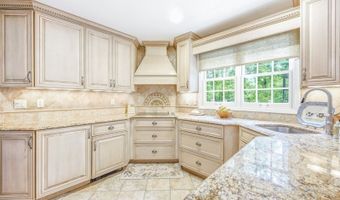 3 Butternut Dr, Alloway, NJ 07462
