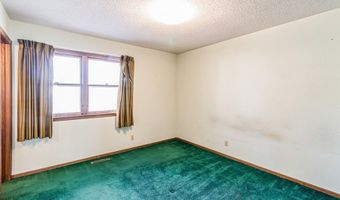 5108 Schubert St, Ames, IA 50014