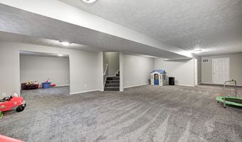8557 Vyners Ln, Avon, IN 46123