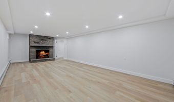 21 E CENTRAL Ave, Bergenfield, NJ 07621