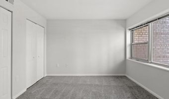33 CANTERBURY Sq 302, Alexandria, VA 22304