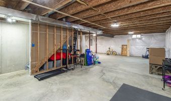 958 Willow Creek Dr, Alexandria, KY 41001