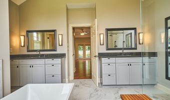 944 Southwick Dr, Alcoa, TN 37701