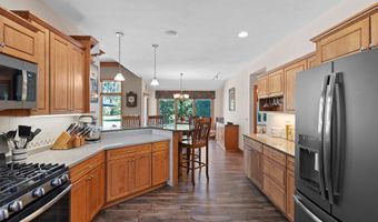 1900 E ORCHARD BLOSSOM Dr, Appleton, WI 54915