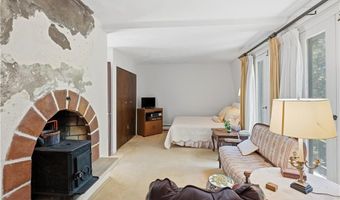 10 What Cheer Rd, Narragansett, RI 02882