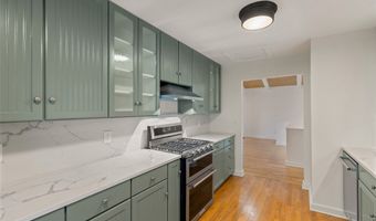 905 Cold Mountain Rd, Lake Toxaway, NC 28747