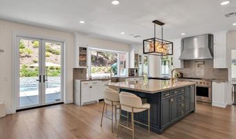 712 S Lost Canyon Rd, Anaheim, CA 92808