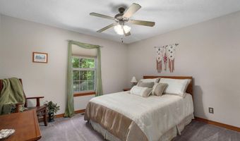 19402 Lawrence 2078, Ash Grove, MO 65604