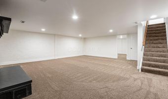 1504 Red Leaf Ln, Columbus, OH 43223