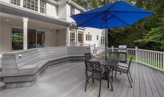 215 Watch Hill Dr, East Greenwich, RI 02818