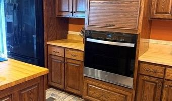 43 Danville Rd, Big Sandy, TN 38221