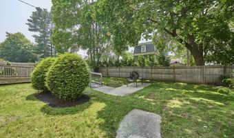 15 Hamilton St, Boston, MA 02136
