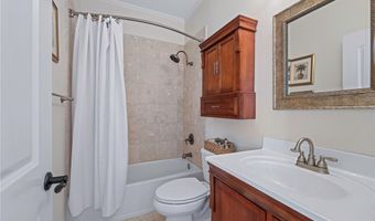 317 Bayview Dr, Aransas Pass, TX 78336